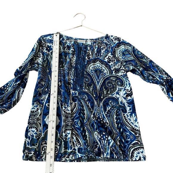 Chico’s size 1 medium Women Pullover sequins Paisley Top blouse - Picture 2 of 5